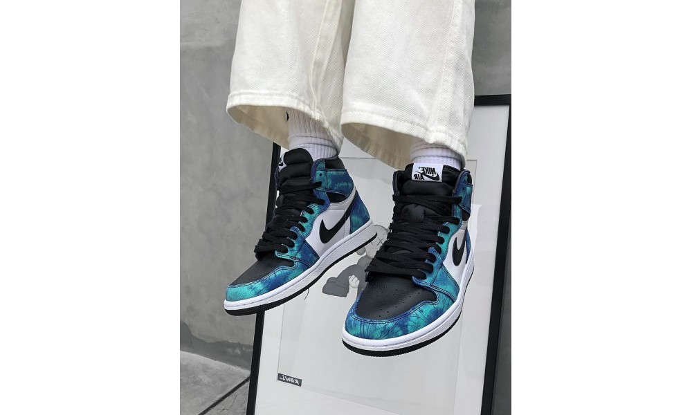 Nike air jordan discount 1 mid tie dye